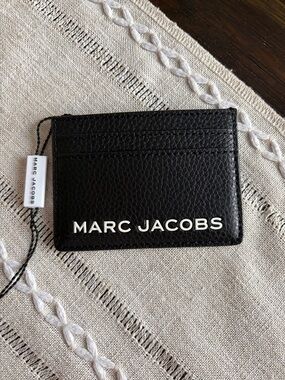 Marc Jacobs Black Pebbled Leather Card Holder with White Logo